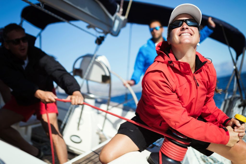 Segelcrew auf Segelboot